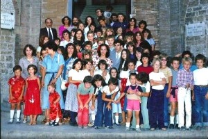 il gruppo di bambini presente al matrimonio di Valeria e michele nel 1979
